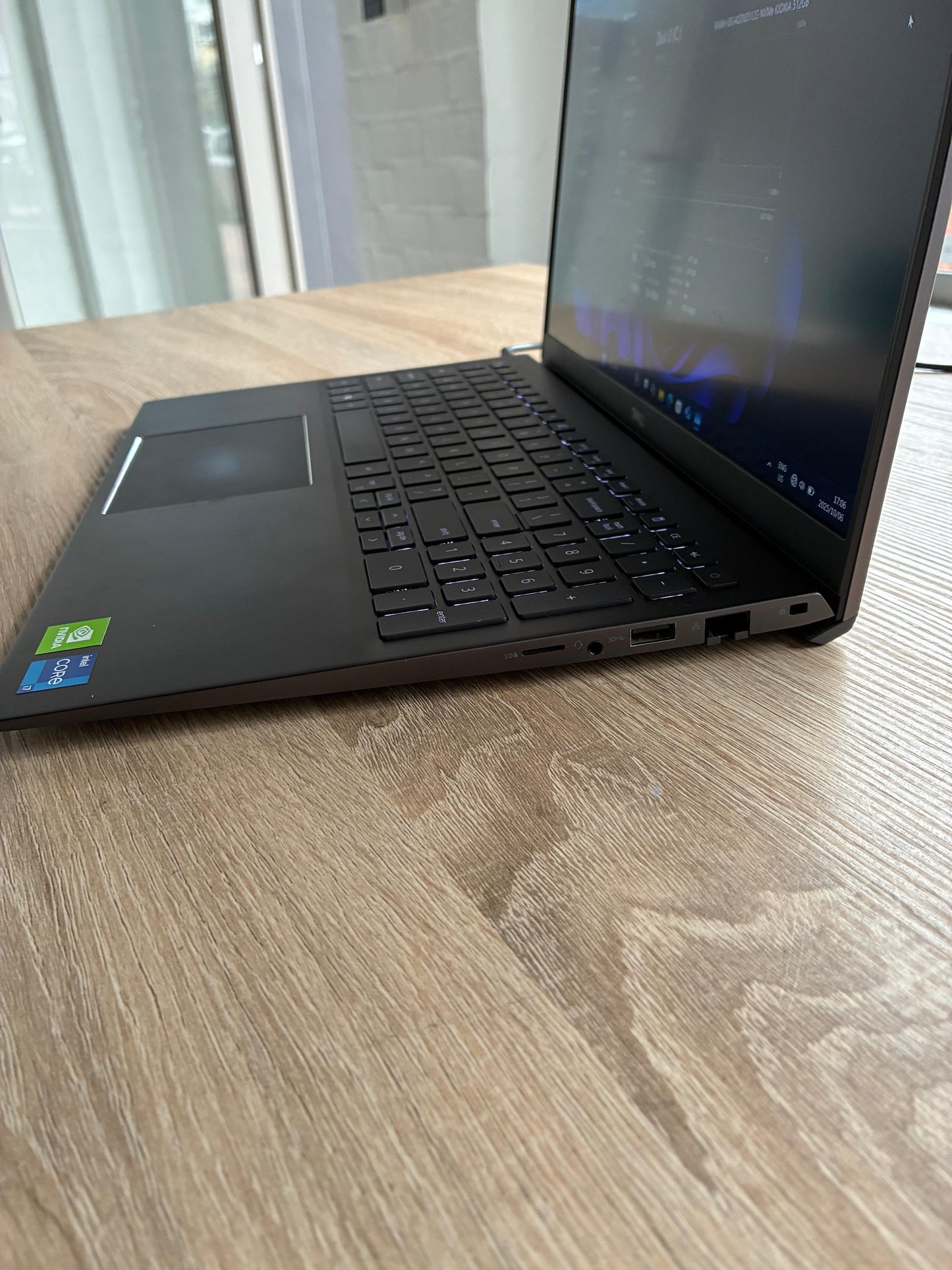 Dell Vostro 5502 i7 16GB RAM 512GB SSD