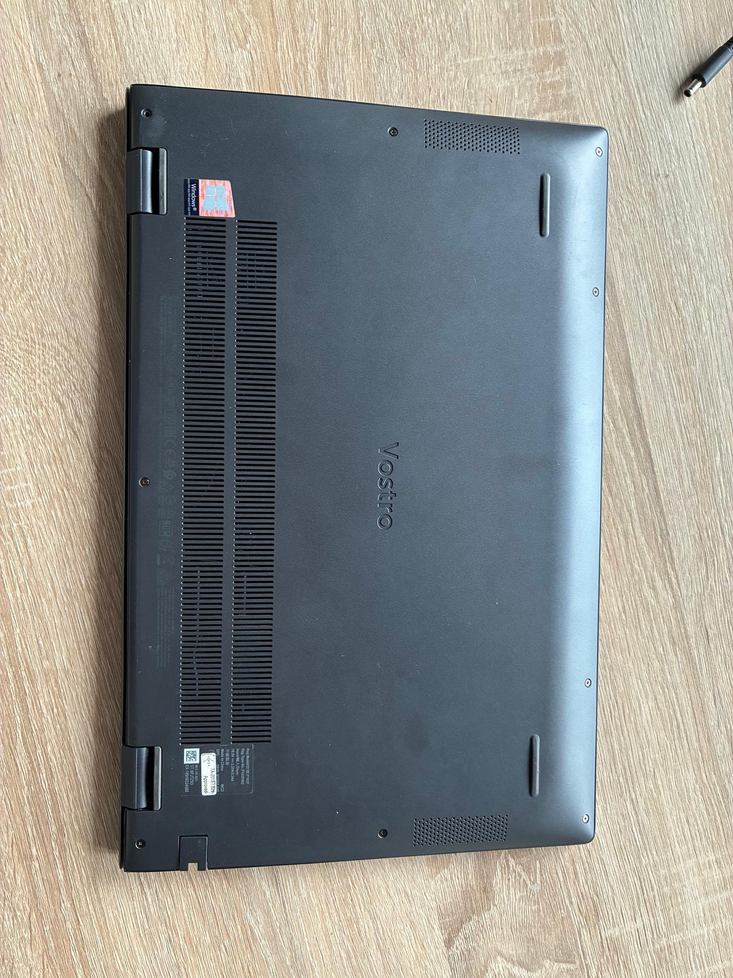Dell Vostro 5502 i7 16GB RAM 512GB SSD