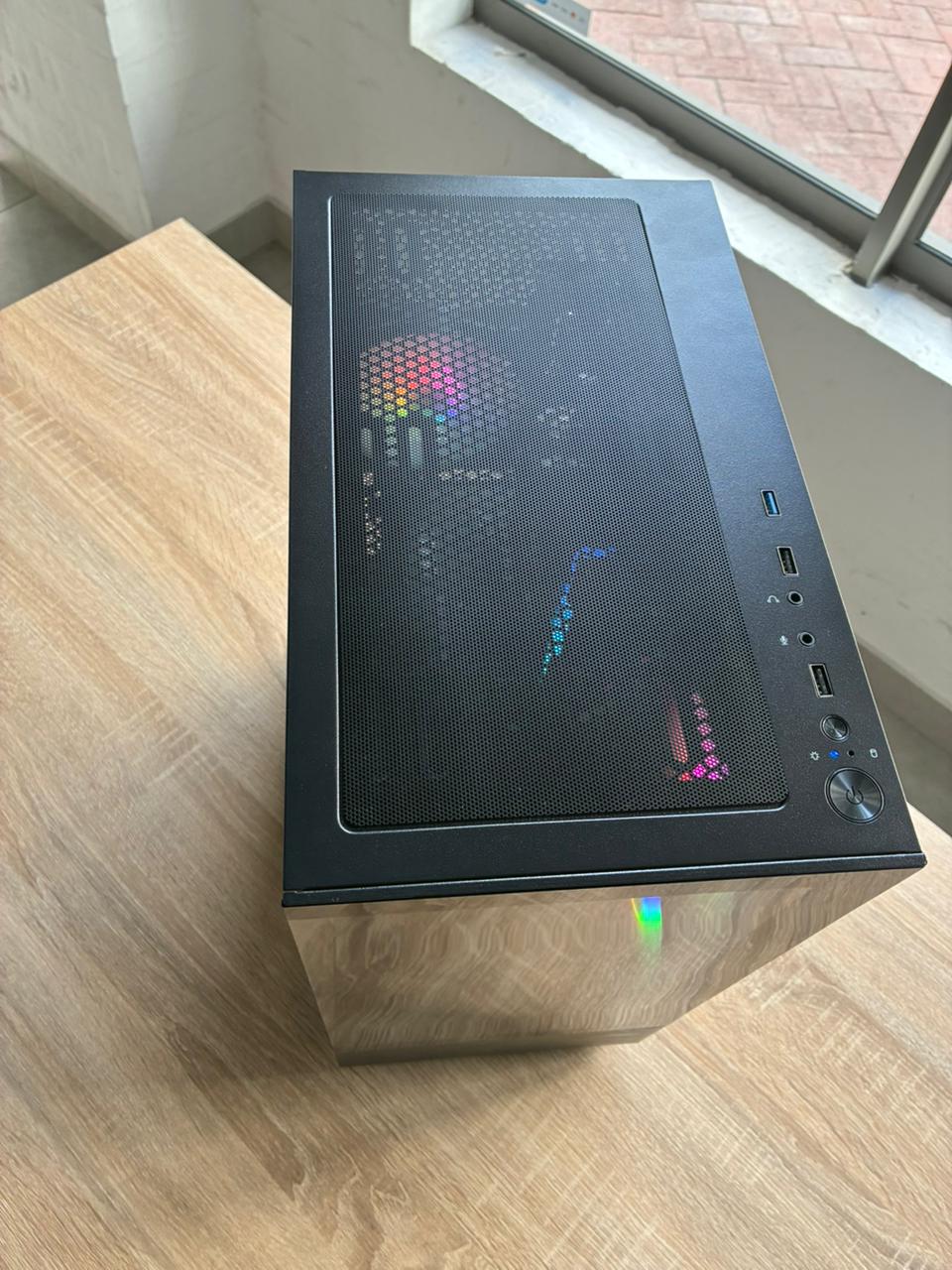 Ryzen 5 5500 / RTX 5050 8GB / MSI A520M / 16GB 3600MHz RGB / MSI PAG PANO M110A Gaming Chassis / MSI MAG 550W 80 PLUS Bronze / 500GB M.2