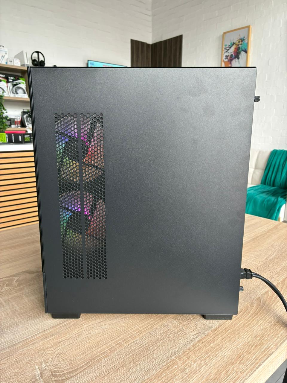 Ryzen 5 5500 / RTX 5050 8GB / MSI A520M / 16GB 3600MHz RGB / MSI PAG PANO M110A Gaming Chassis / MSI MAG 550W 80 PLUS Bronze / 500GB M.2