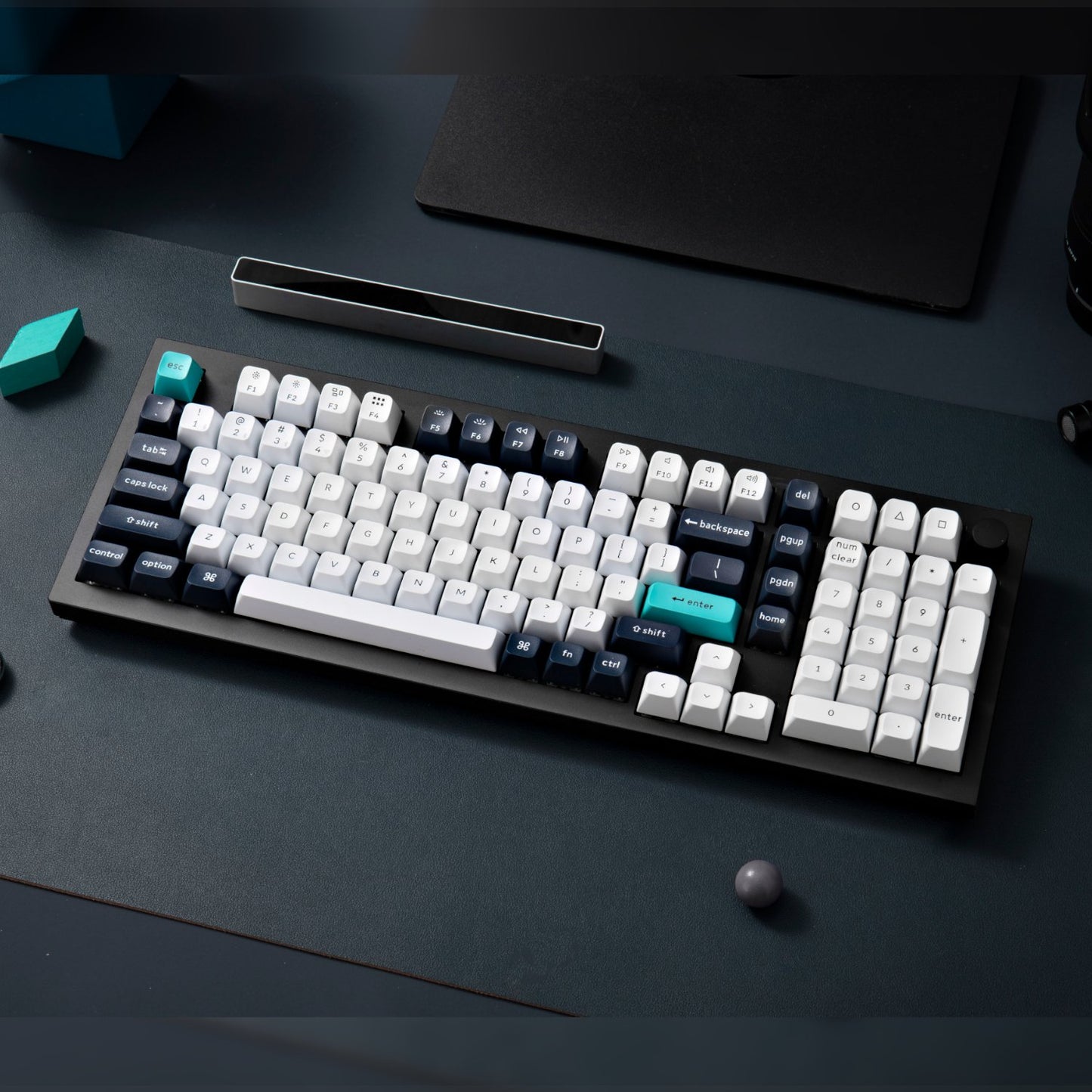 Keychron Q5 Max QMK/VIA Full-size Wireless Custom Mechanical Keyboard (Banana Switches) – Carbon Black