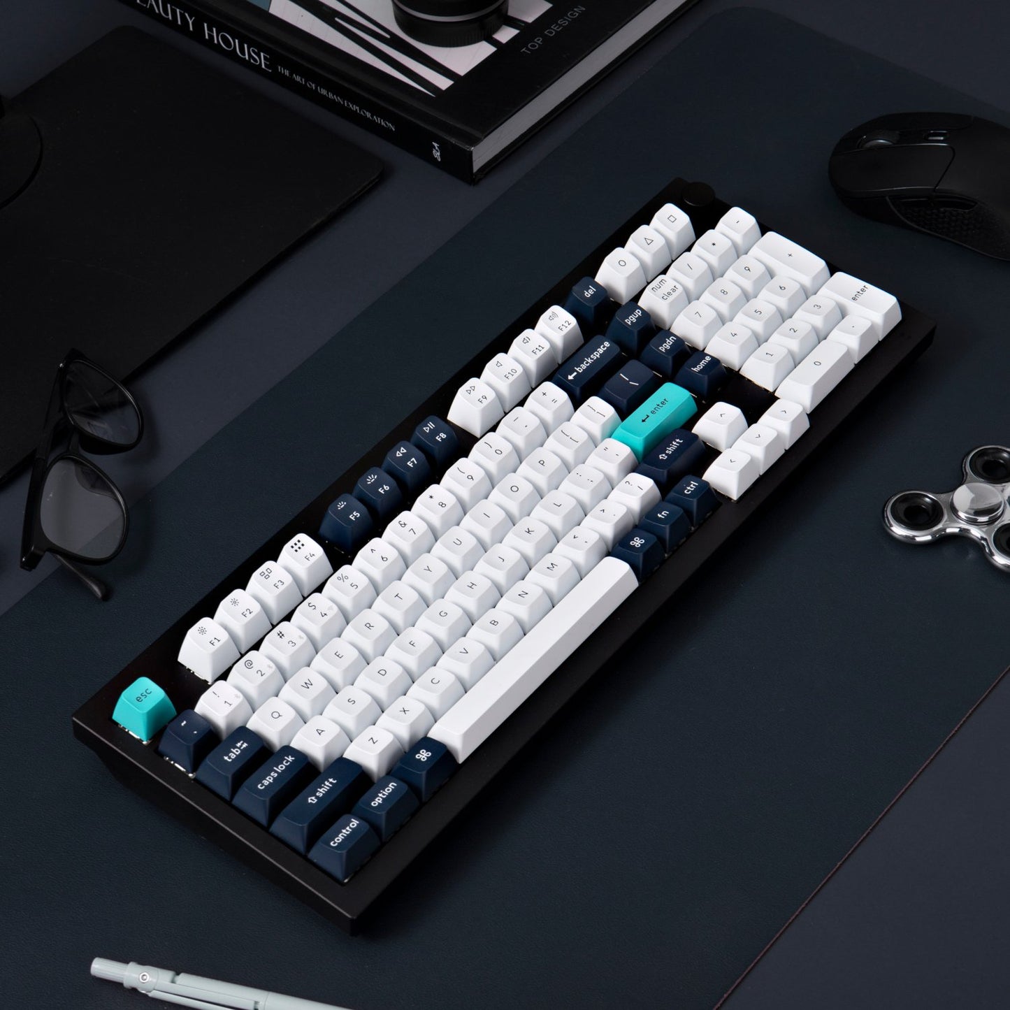 Keychron Q5 Max QMK/VIA Full-size Wireless Custom Mechanical Keyboard (Banana Switches) – Carbon Black