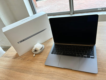 MacBook Air 13-inch  Apple M1 chip  256GB  8GB - Space Grey