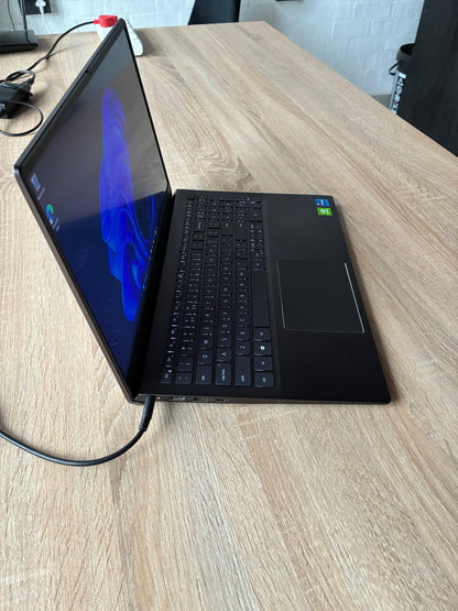 Dell Vostro 5502 i7 16GB RAM 512GB SSD