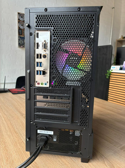 Ryzen 5 5500 / RTX 5050 8GB / MSI A520M / 16GB 3600MHz RGB / MSI PAG PANO M110A Gaming Chassis / MSI MAG 550W 80 PLUS Bronze / 500GB M.2