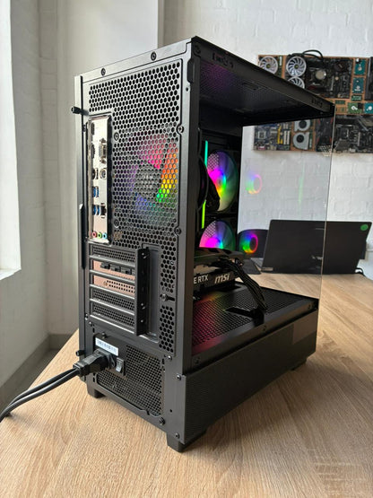 Ryzen 5 5500 / RTX 5050 8GB / MSI A520M / 16GB 3600MHz RGB / MSI PAG PANO M110A Gaming Chassis / MSI MAG 550W 80 PLUS Bronze / 500GB M.2