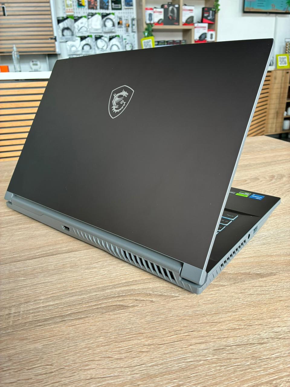MSI Thin 15 B13UC-3069ZA / Intel Core i5-13420H / 16GB RAM @3200Mhz / RTX 3050 4GB / 512GB NVMe SSD / 15.6' (1920x1080) IPS 144Hz