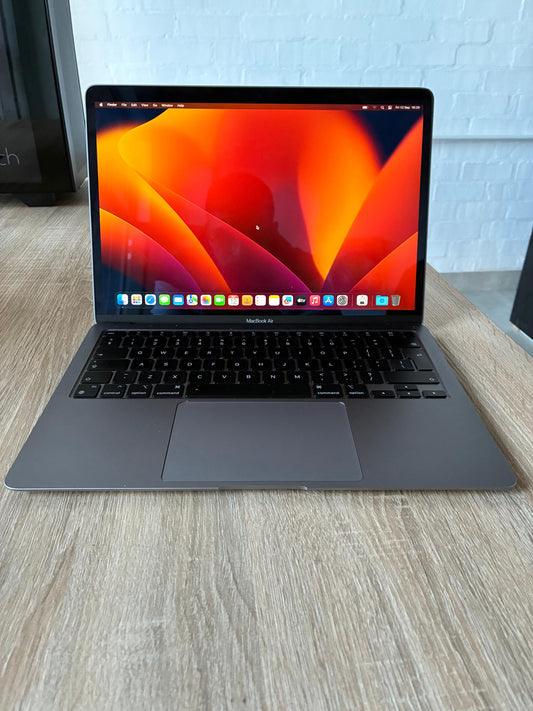 MacBook Air 13-inch  Apple M1 chip  256GB  8GB - Space Grey